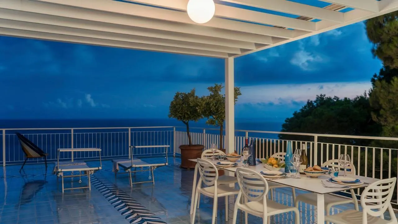 Villa Ponti 6, Emma Villas Sori